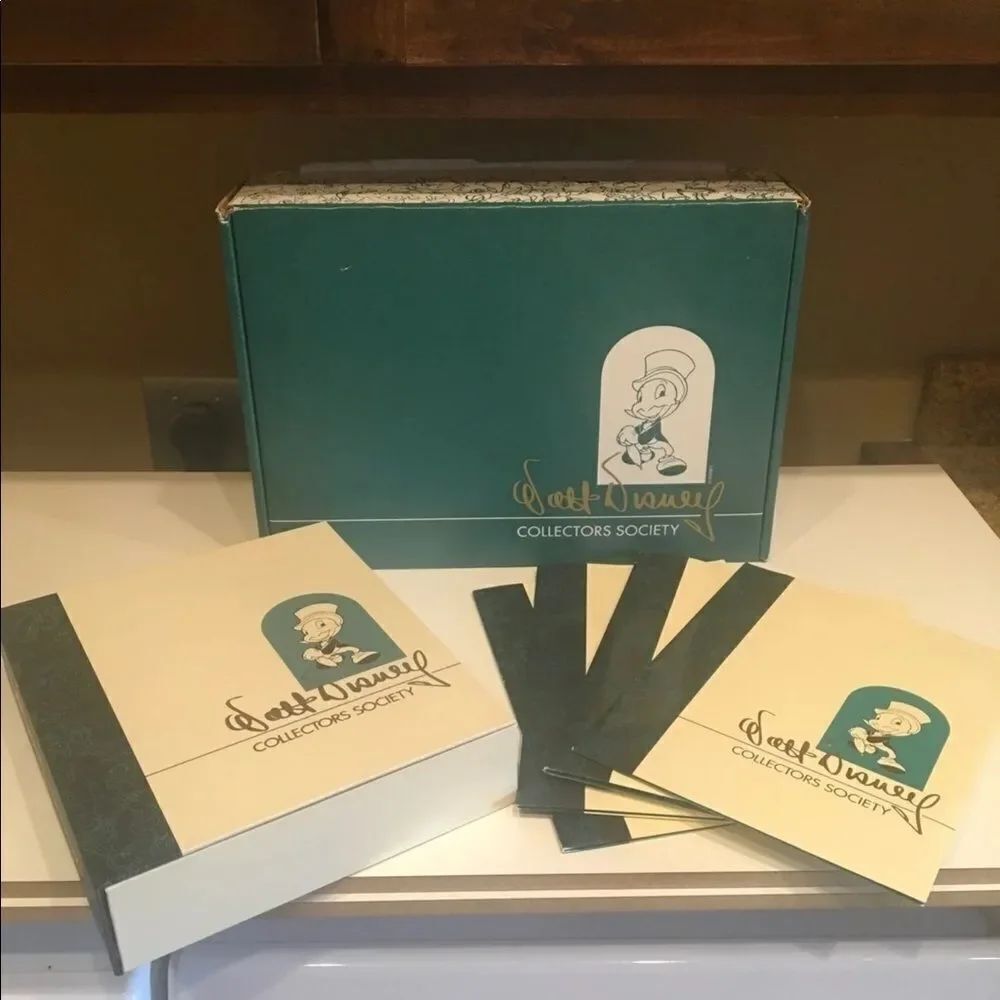Walt Disney Commemorative Binder Set